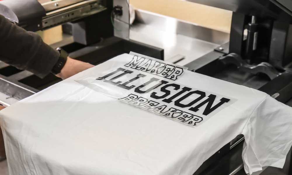 株式会社GLAB - 施設サインの施工・Tシャツの企画製造